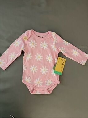 M+A Pink Daisy Long-Sleeve Baby Bodysuit